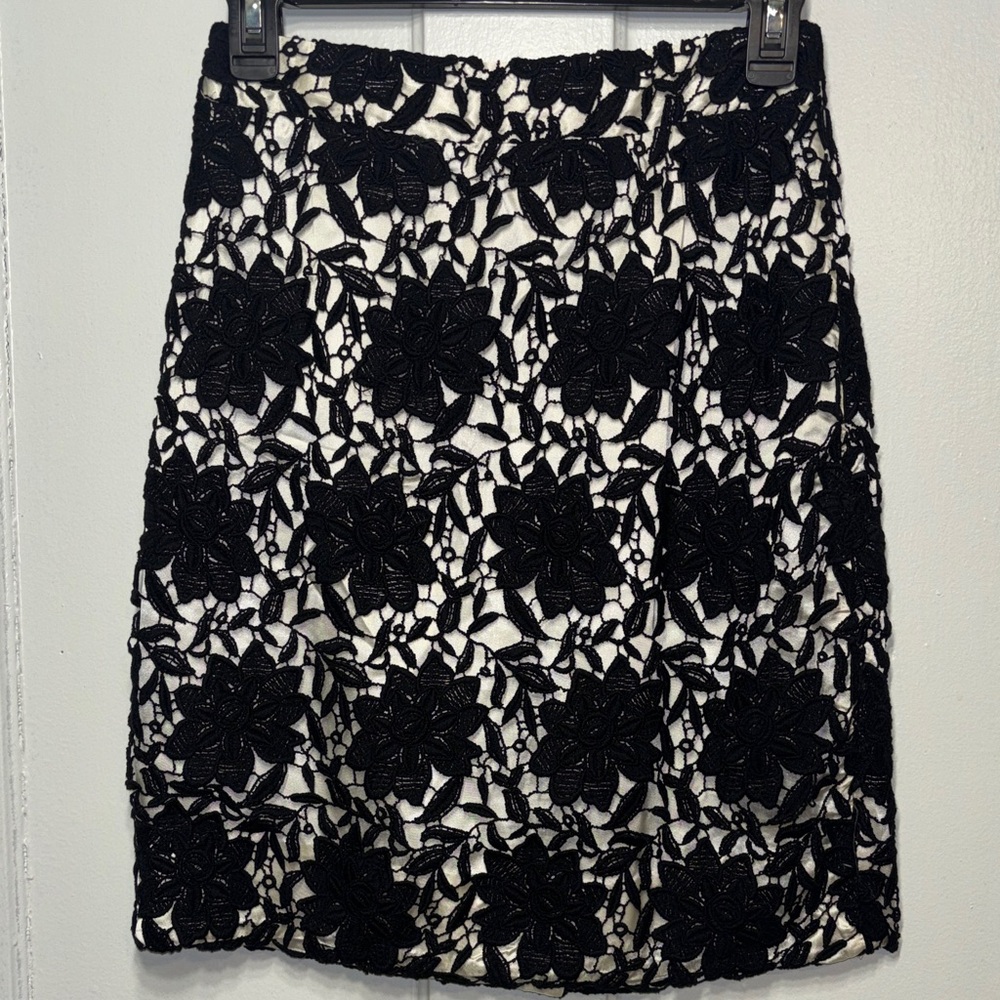 kate spade Black & Cream Floral Lace Pencil Skirt size 0